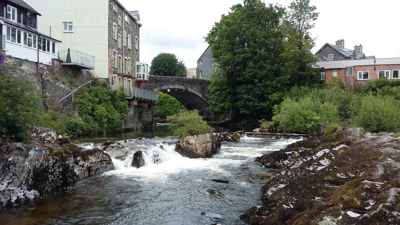 Dolifor Lejlighed Llanwrthwl Eksteriør billede